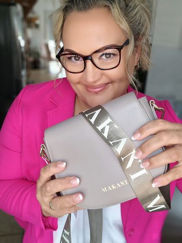 Customer photo review of JASMIN - TAUPE