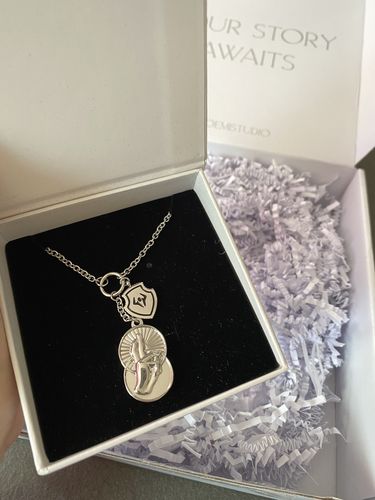 Customer photo review of Gojo's Infinite Void Necklace