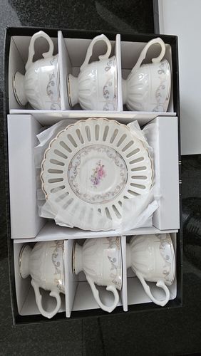 Customer photo review of Jogo 6 Xícaras de Café com Pires New Bone China Mon Cheri 80ml L'Hermitage