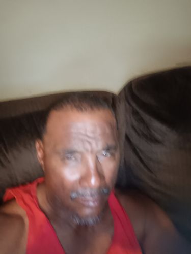 Customer photo review of 4 oz HAIR GROWTH MOISTURIZER