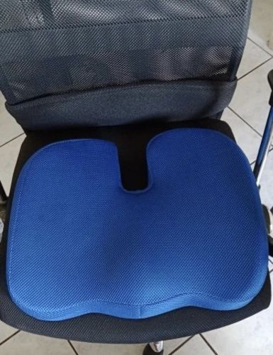 Customer photo review of אינסנסיו פרפקט סיט - כרית ישיבה אורטופדית לישיבה ממשוכת ללא כאבים