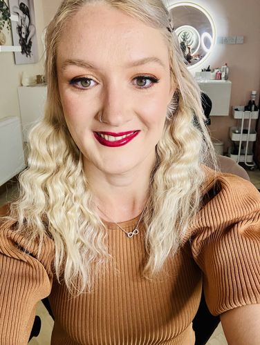 Customer photo review of Invisible Wire Human Hair Extension - Platinum Blonde Balayage