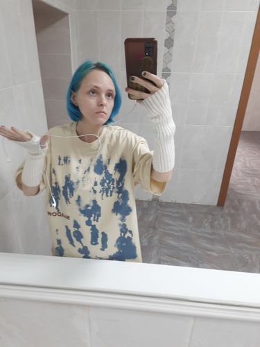 Customer photo review of THE SHADOW TEE