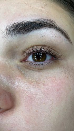 Customer photo review of Sérum pour croissance de cils - Des cils plus longs et plus épais naturellement !