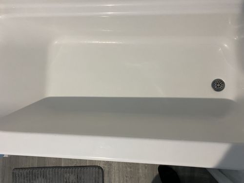 Deann D. review of Level 3 Tub Repair Kit: Floor Crack image 1 out of 1