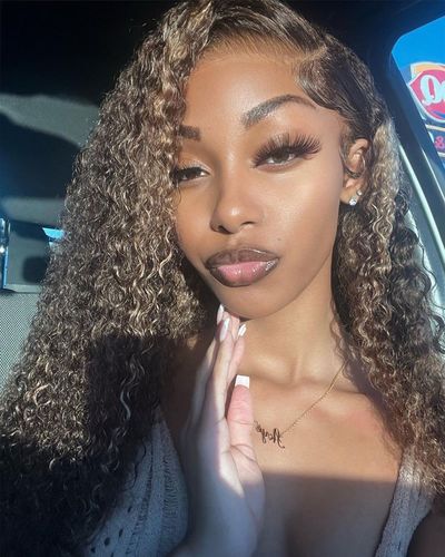 Customer photo review of Ombre Highlights Piano Brown Water Wave 13x4 Lace Front Wig