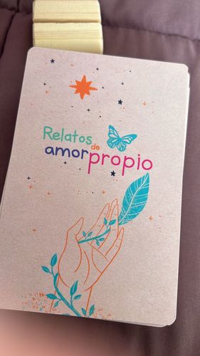Customer photo review of Cartas Relatos de Amor Propio - Autoconocimiento y Autocuidado - Mazo de 50 cartas