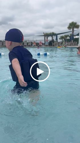 Customer video review of The Floatee with UV Protection (6 months - 8 years)