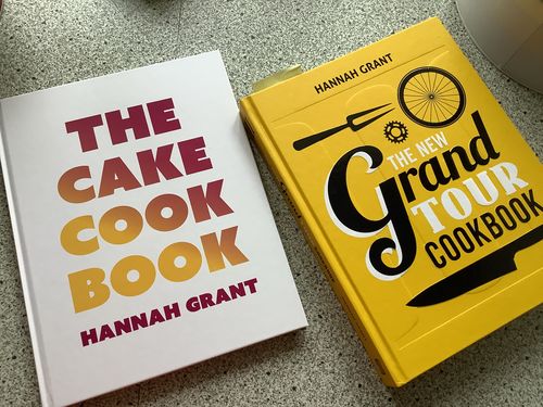 Customer photo review of The Cake Cookbook (Dansk)