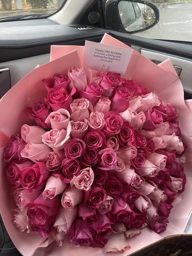 Customer photo review of Pink & Hot Pink Rose Bouquet