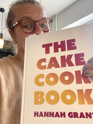 Customer photo review of The Cake Cookbook (Dansk)