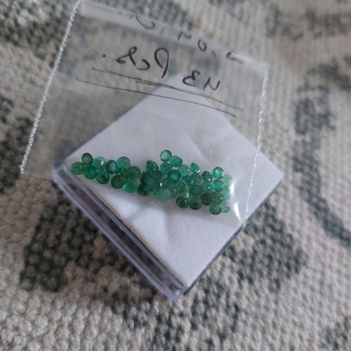 Customer photo review of 5 Carats Lot Emerald 3x3mm Approx. 43 Pieces