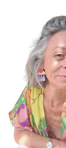 Maud B. review of Grandes Boucles d'oreilles à gouttes, rouge, beige moucheté et lilas image 1 out of 1