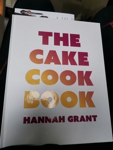 Customer photo review of The Cake Cookbook (Dansk)