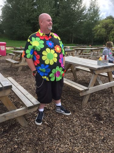 Customer photo review of Hippie Peace Rainbow Flower Power Fashion Vintage Printing Short Sleeve Shirt