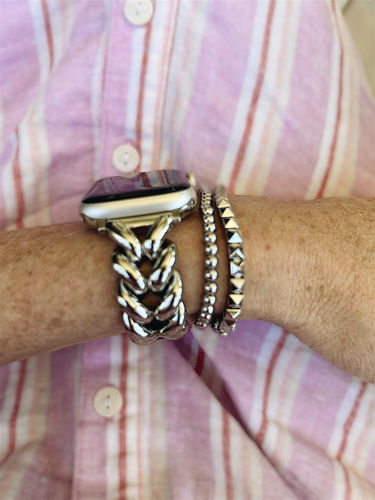 Customer photo review of Herringbone Band for the Apple Watch