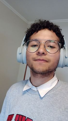 Reseña con foto de un cliente sobre Audifonos Inalambricos Sleve Evo Silver