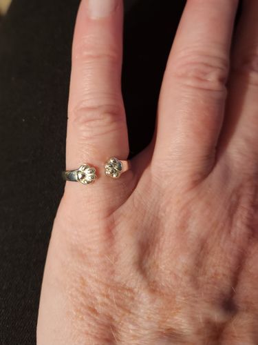 Customer photo review of Paw Hug Ring