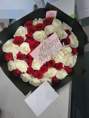 Customer photo review of White & Red Bouquet