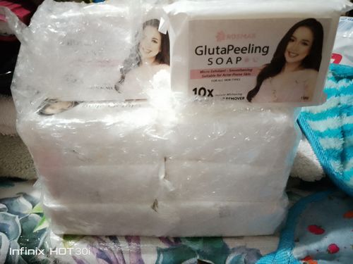 Customer photo review of Rosmar gluta peeling soap