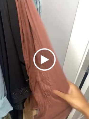 Customer video review of Luxury Modal Hijab - Tiramisu