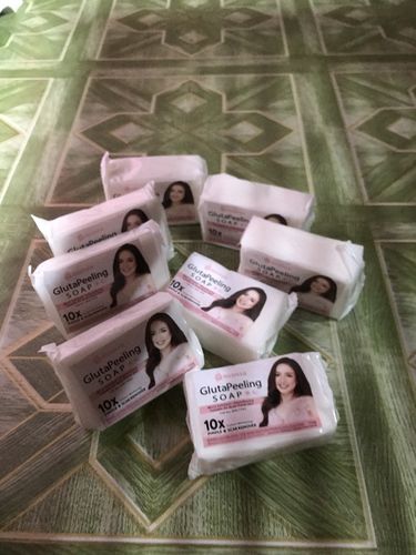 Customer photo review of Rosmar gluta peeling soap