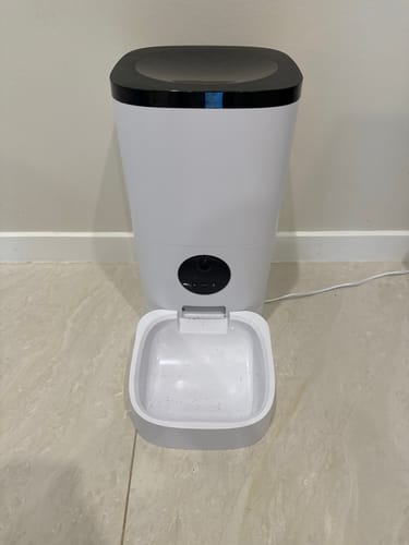 Customer photo review of Pawz Pet Smart Feeder with Camera 6L