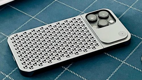 Customer photo review of Premium Aluminum Aromatherapy Heat Dissipation iPhone Case