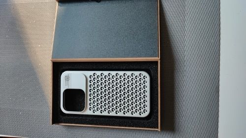 Customer photo review of Premium Aluminum Aromatherapy Heat Dissipation iPhone Case