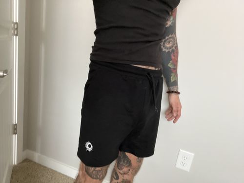 Customer photo review of Men's Classic Sol Short, Black