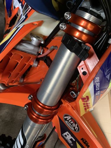 Customer photo review of Replacement Headlight Rubber Straps For KTM 2014 - 2016 Mount Bracket Strap