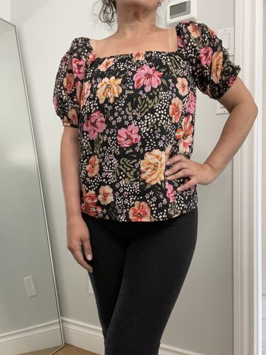 Customer photo review of Lovestitch Floral Puff Sleeve Tee