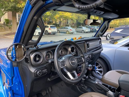 Customer photo review of JL/JLU A-Pillar Side Jeep Mirrors with Base Mount Driver AND Passenger
