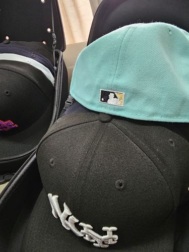 M. C. review of 59FIFTY Los Angeles Dodgers World Series 2020 Blue Tint Fitted image 1 out of 1