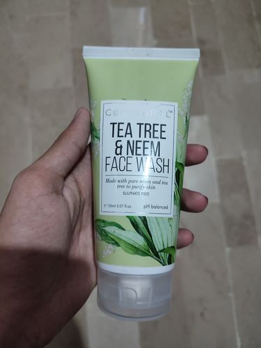 Customer photo review of Tea Tree & Neem Face Wash