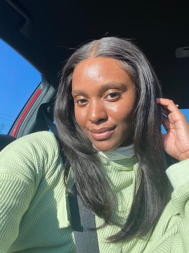 Customer photo review of CurlyMe 9x6 HD Lace M-cap Wear Go Glueless Mini Knots Straight Hair Pre-cut Lace Front Wig Pre-plucked
