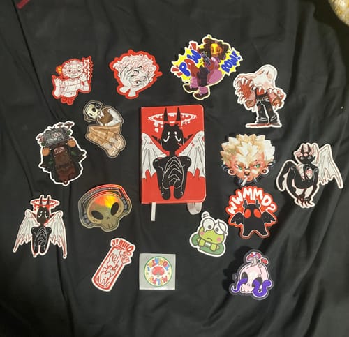 Customer photo review of Creepy Mystery Gift Box