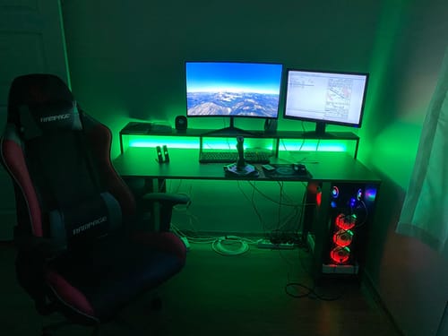 Customer photo review of Rani HA122 Led Işıklı Kumandalı RGB Raflı Oyuncu Bilgisayar Masası Çalışma Masası Sepet Ceviz - Antrasit
