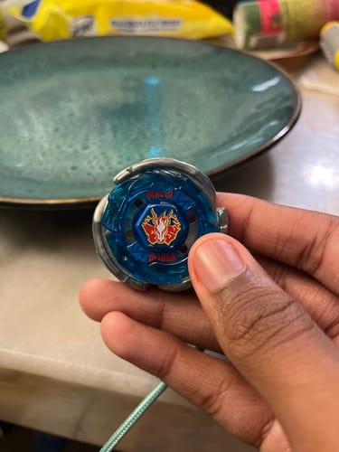 Customer photo review of Takara Tomy Storm Pegasus Beyblade BB-28 105RF Metal Fusion - With String Launcher