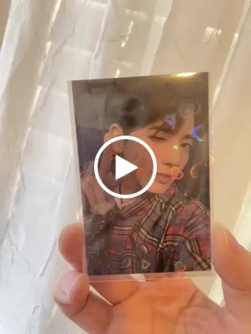 Customer video review of PREMIUM HOLOGRAPHIC PHOTOCARD SLEEVES - HEART VERSION