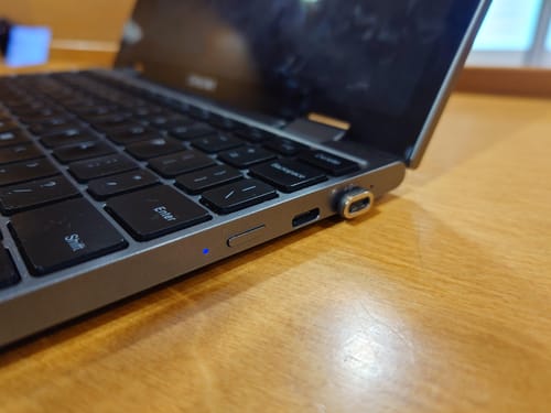 Customer photo review of VOLTA Spark - USB-C PD Fast Charger