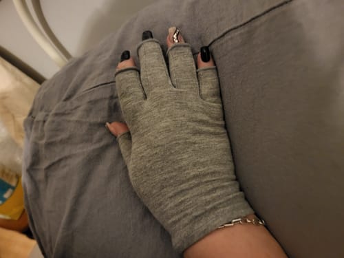 Customer photo review of Premium Onecompress™ Gloves