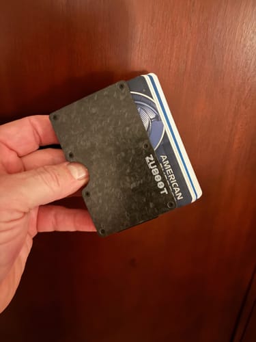 Customer photo review of Forged Carbon Fiber Wallet | The Centrum