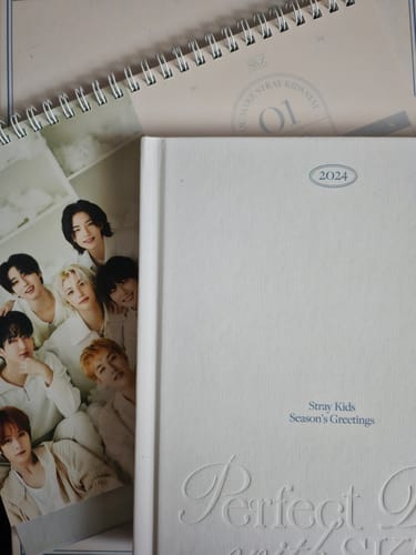 Customer photo review of STRAY KIDS - PERFECT DAY WITH SKZ 2024 SEASON'S GREETINGS APPLE MUSIC GIFT VER.