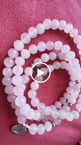 Customer video review of Mala de Cuarzo Rosado