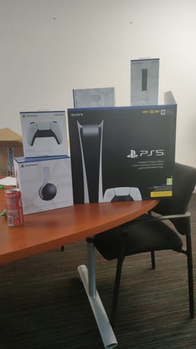 Customer photo review of PS5 Digital Ultimate Bundle