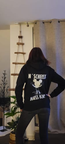 Customer photo review of N´ SCHEISS MUSS ICH Rückendruck Unisex Hoodie