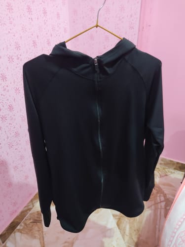 Customer photo review of BOSHAMA Women's Over size Sports Jacket black With Thumb Holes