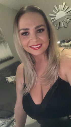 Customer photo review of Invisible Wire Extension - Scandinavian Blonde