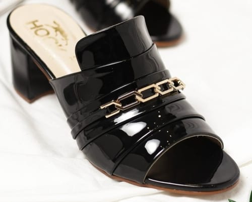Customer photo review of CHAINED BLOCK HEEL (Black)